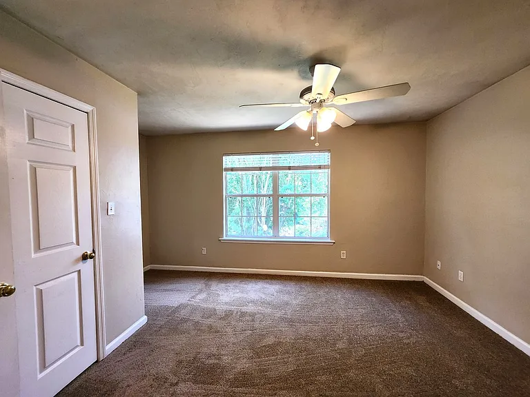 225 Rivoli Rd #1 — Photo 17