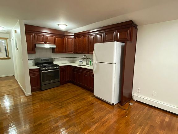 4th image of 11605 150th Ave Floor 2
