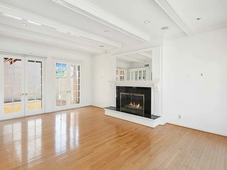 2025 E Balboa Blvd — Photo 37