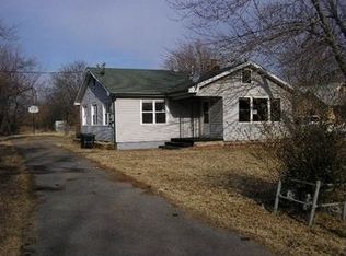 3211 S Cherokee Dr, Muskogee, OK 74403