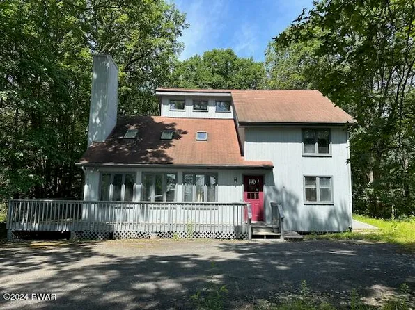 104 Burning Tree Dr, Lords Valley, PA 18428