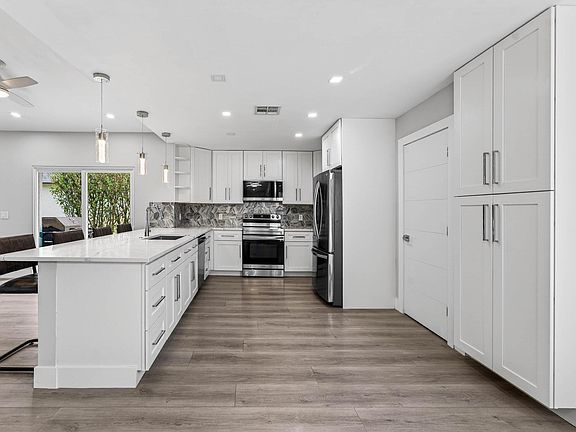 4th image of 13150 Bonnette Drive
