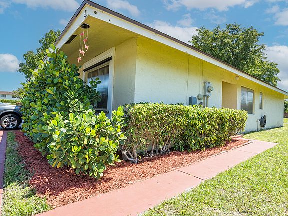 2nd image of 5258 Mendoza Street