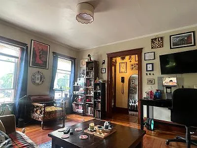 208 Lafayette St