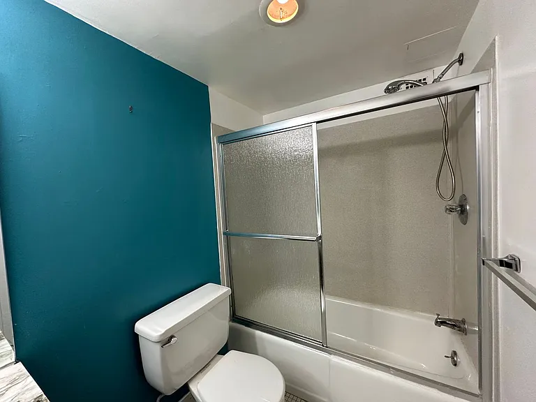 1 E University Pkwy #906 — Photo 16