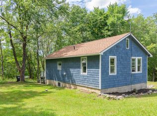25 Knobhill Rd, Averill Park, NY 12018