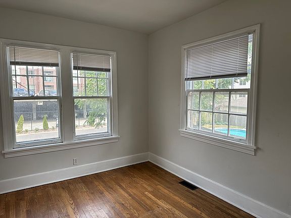 4th image of 3104 E Belwood St #0