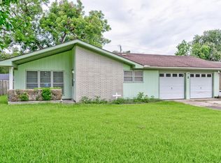 219 N 32nd St, Nederland, TX 77627