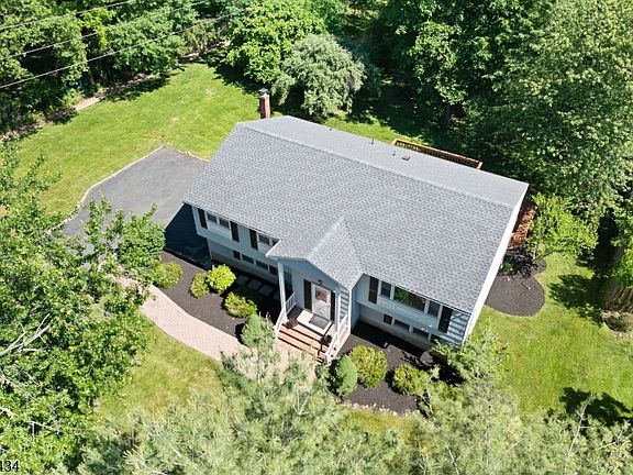 3rd image of 244 Malapardis Rd