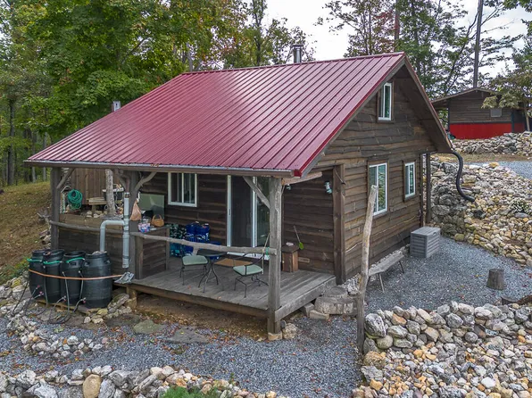 270 Trillium Trl, Lexington, VA 24450