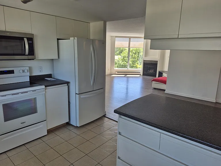 1135 Quayside Dr #401 — Photo 3