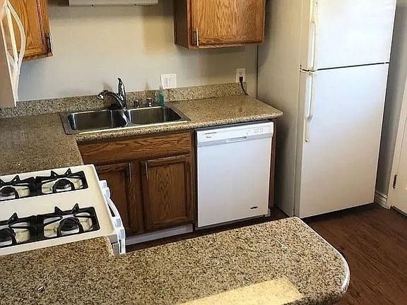 5th image of 6130-42 Horton Dr