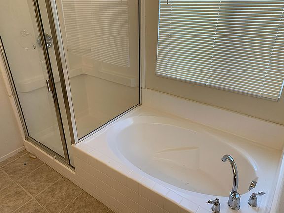 5th image of 15653 Indian Head Ct
