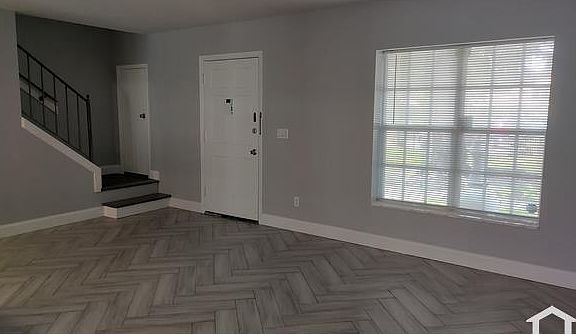 3rd image of 7612 Cortez Ct