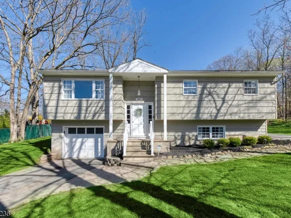 584 Ridge Rd, West Milford Twp., NJ 07480