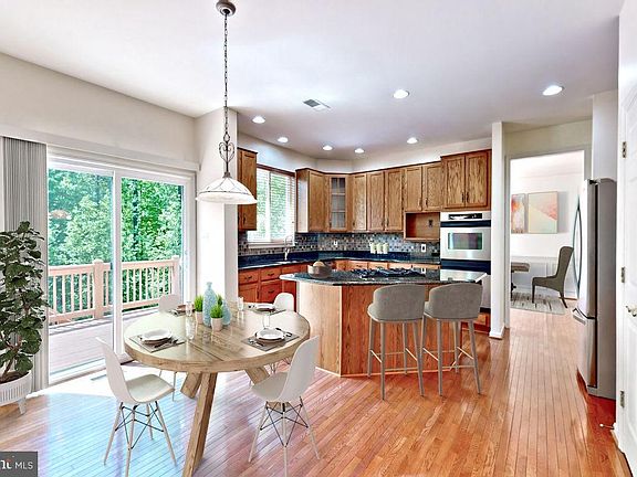 5th image of 8457 Summer Breeze Pl