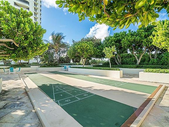 5th image of 5070 N Ocean Dr APT 3B