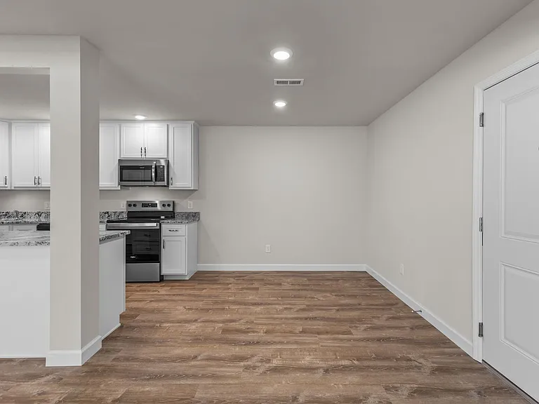 Sherman Square Apartments — Photo 75