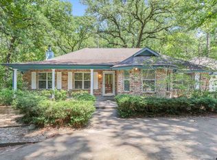 190 Blue Water Ln, Holly Lake Ranch, TX 75765