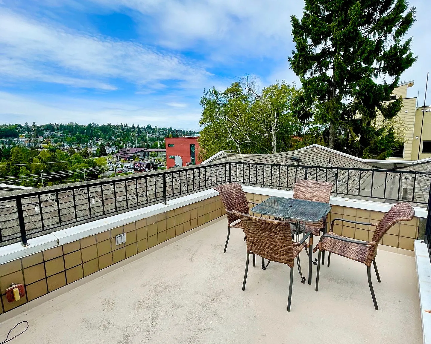 Boutique Living with Modern Upgrades - Golf View Apartments — Photo 1