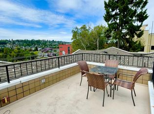 Boutique Living with Modern Upgrades - Golf View Apartments, Seattle, WA 98119
