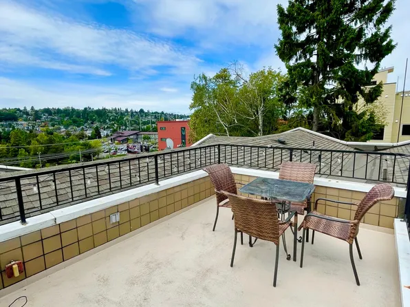 Boutique Living with Modern Upgrades - Golf View Apartments