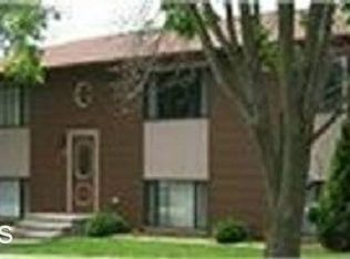 937 Boston Way APT 4, Coralville, IA 52241