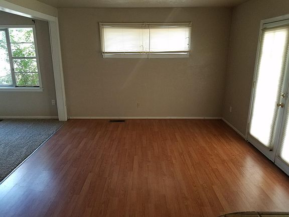 3rd image of 3107 Ross St