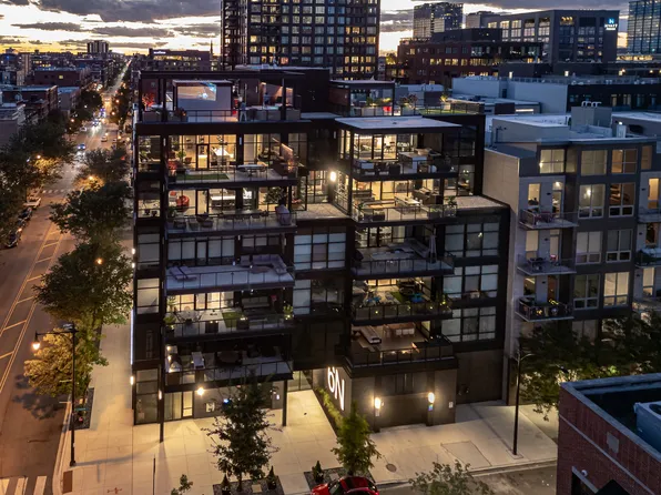 6 N Carpenter St #5B, Chicago, IL 60607