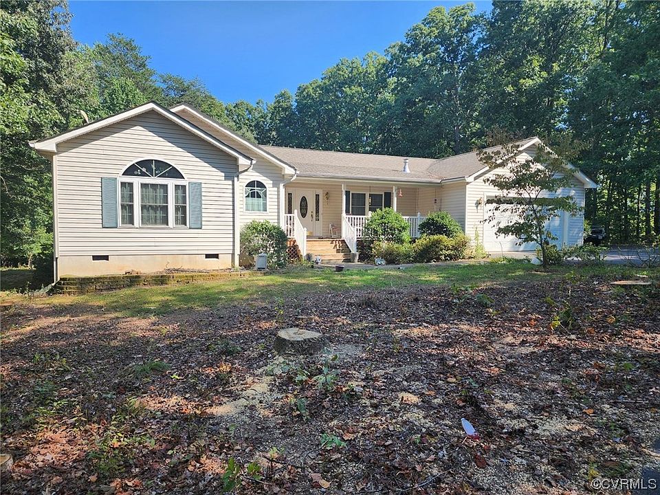 1st image of 124 Tall Pines Dr