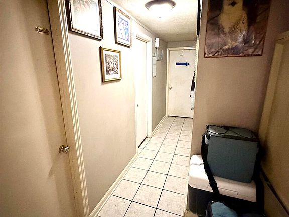 2nd image of 318 Main St
