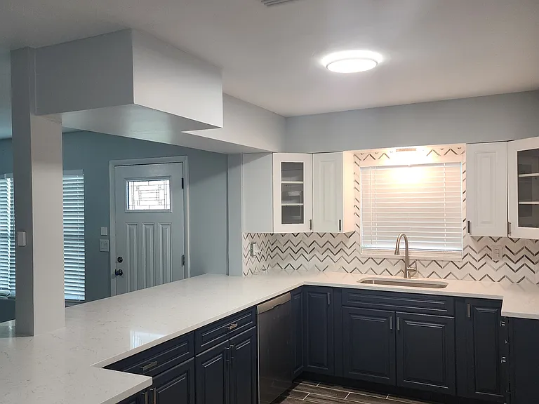 940 Spruce Dr — Photo 6