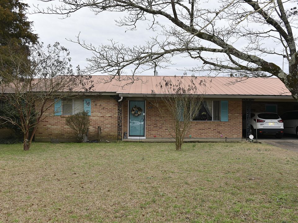 1st image of 602 Dogwood St