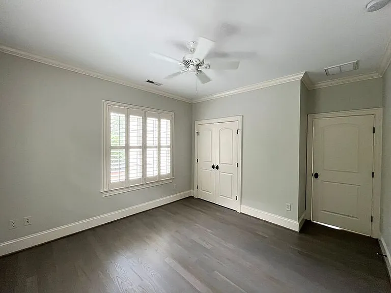 535 Guilford Cir — Photo 35