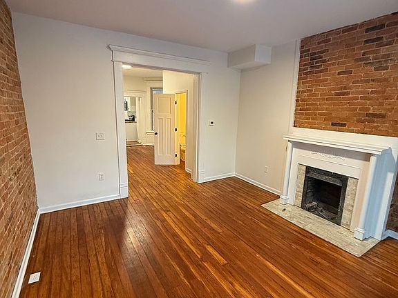 2nd image of 435 Hanford St