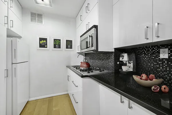 Rented by Compass | media 23