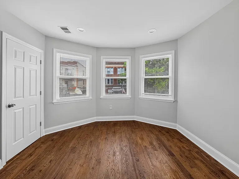 130 Lincoln Ave #2 — Photo 6
