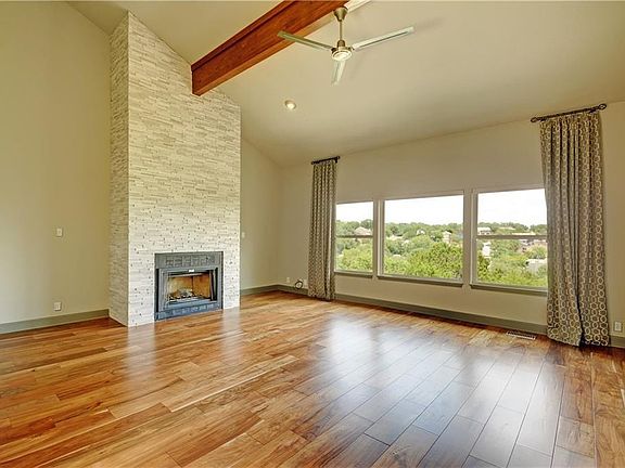 4th image of 4849 Twin Valley Dr