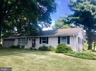 341 Park View Dr, Manheim, PA 17545
