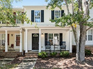 221 Highgate Cir, Wake Forest, NC 27587