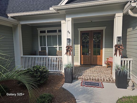 3rd image of 44 Meridian Point Dr