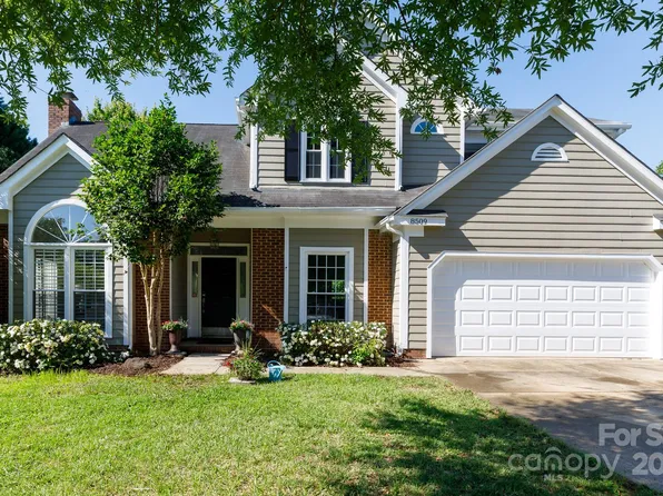 8509 Netherfield Ct, Charlotte, NC 28277