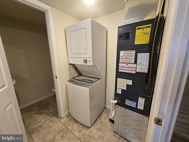 258 Violet Ct — Photo 10