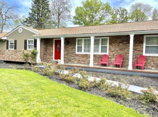 116 Sand Spring Dr, Eatontown, NJ 07724