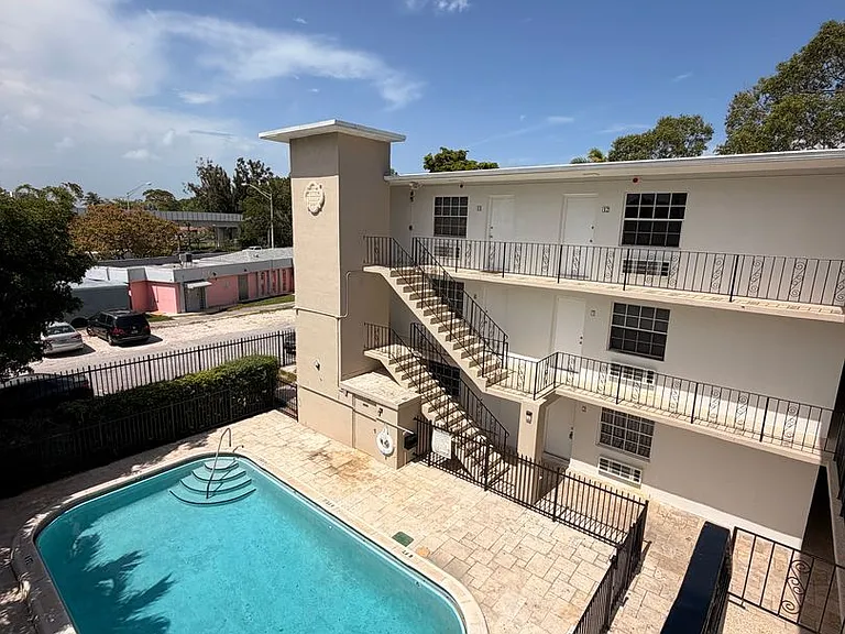 3270 W Trade Ave — Photo 22