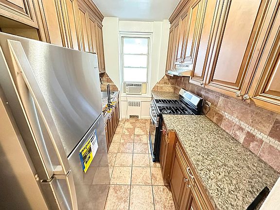 2nd image of 4601 Henry Hudson Pkwy #3C