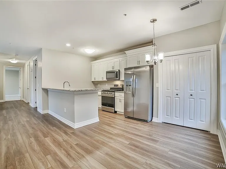 275 Northill Dr #D — Photo 9