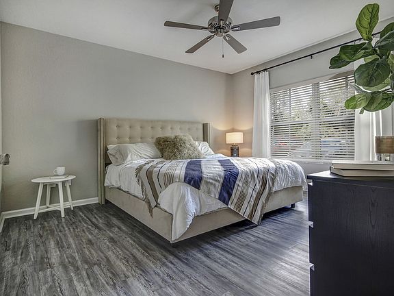 3rd image of 7132 Colony Club Dr #106