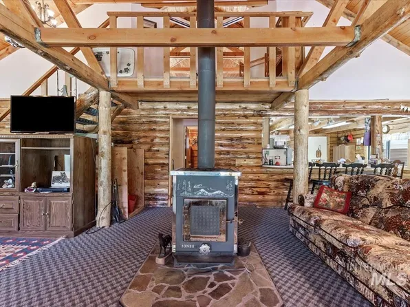 117 Alder Dr, Lowman, ID 83637