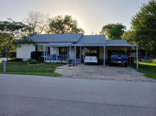 1206 W 8th St, Caldwell, TX 77836